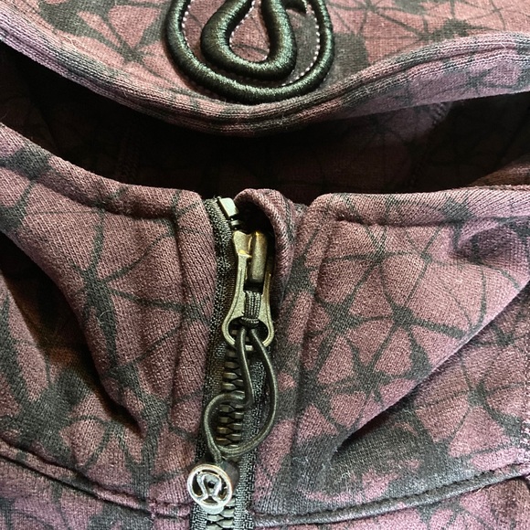 Lululemon Scuba II hoodie - Picture 4 of 6